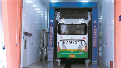 保障轉運人員健康安全  瑞安首個智能化車輛洗消中心投用